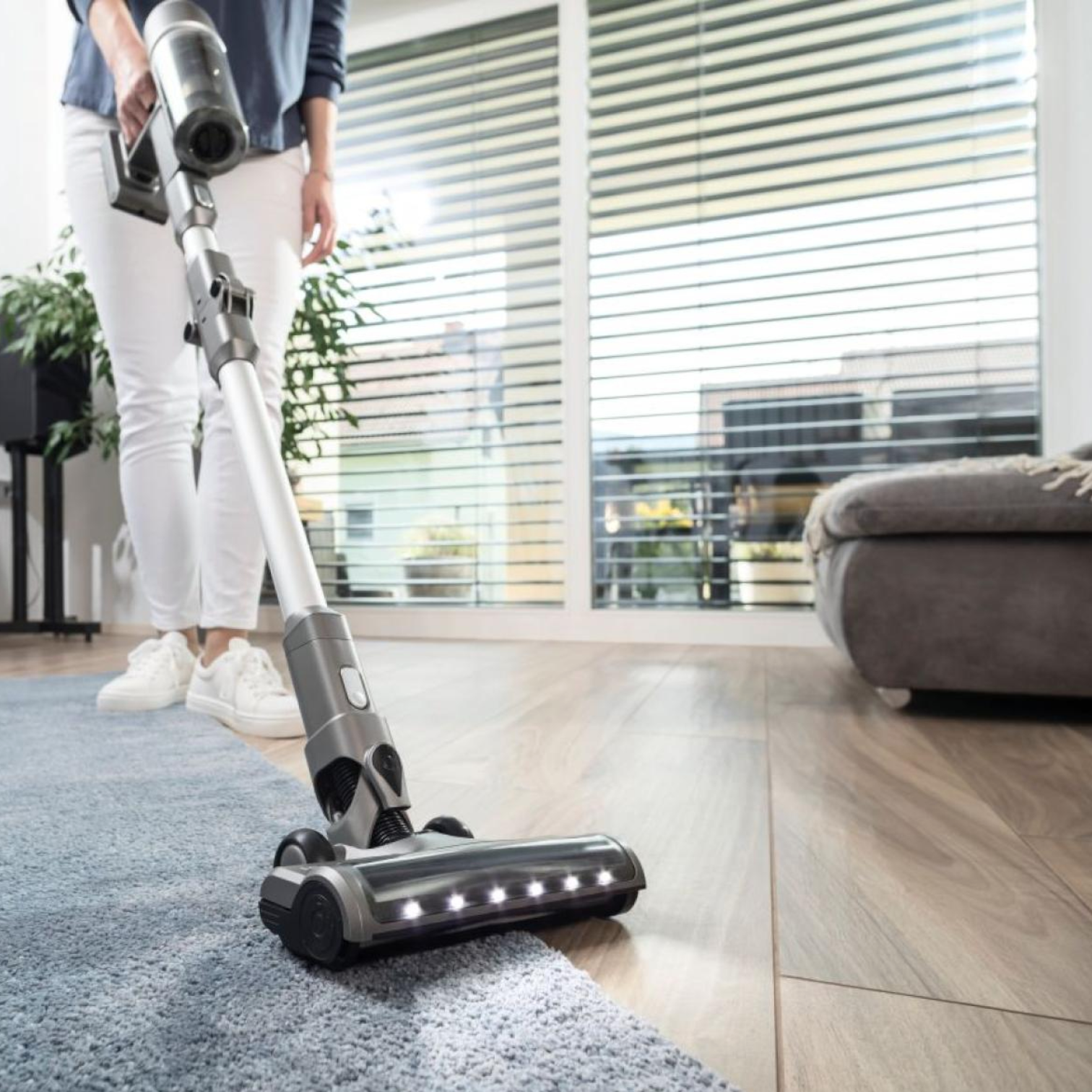 Hisense Stick vacuum cleaner, HI-MOVE IV, 400 Đ’Ń‚, 25.2 Đ’, Inverter Tech HVC6464A